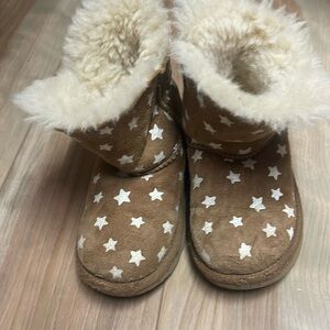 Ugg boots size 10 kids
